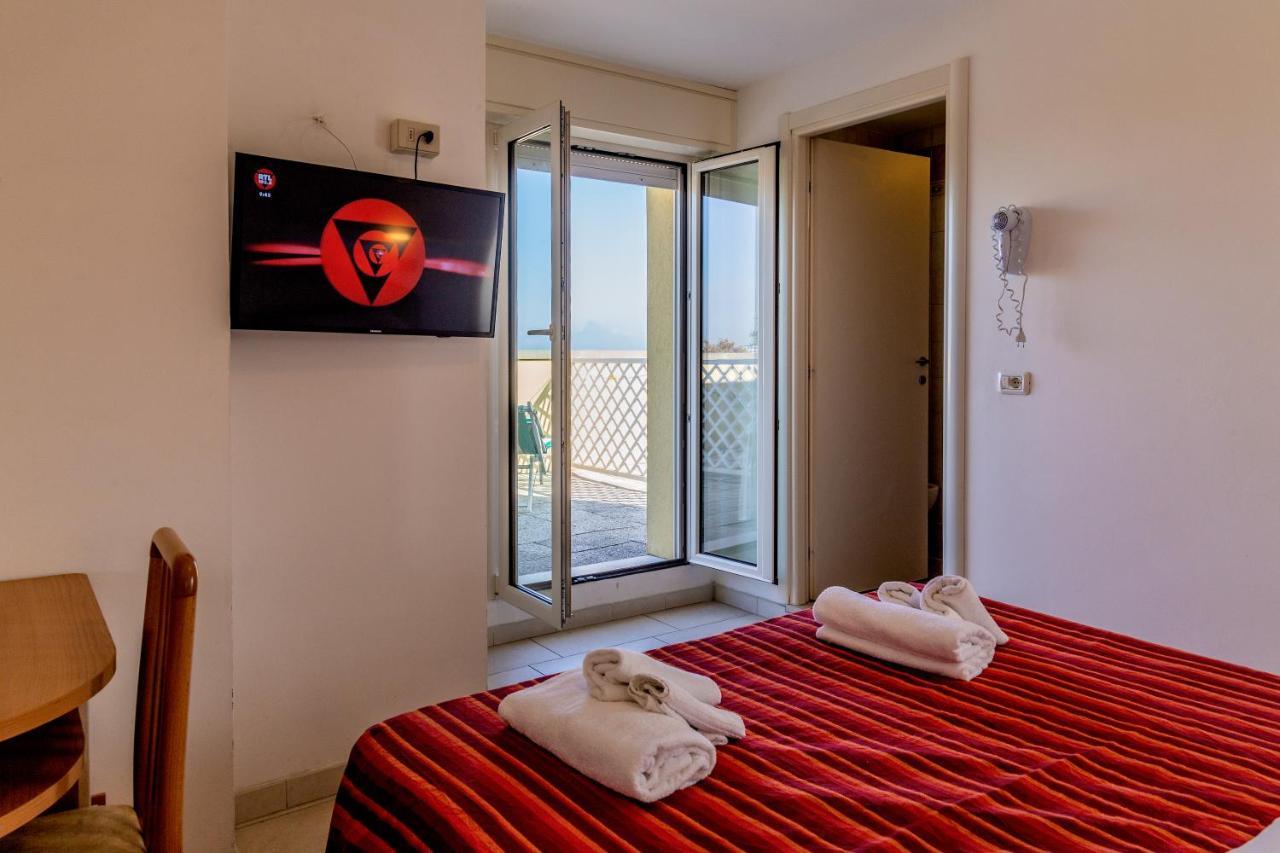Hotel Beverly Rimini Buitenkant foto